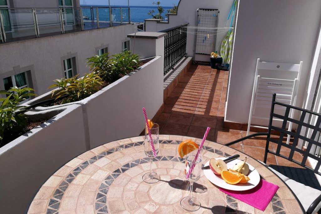 Schoene Wohnung Direkt Am Meer Mit Meerblick, Wlan Puerto De Mogan Kültér fotó